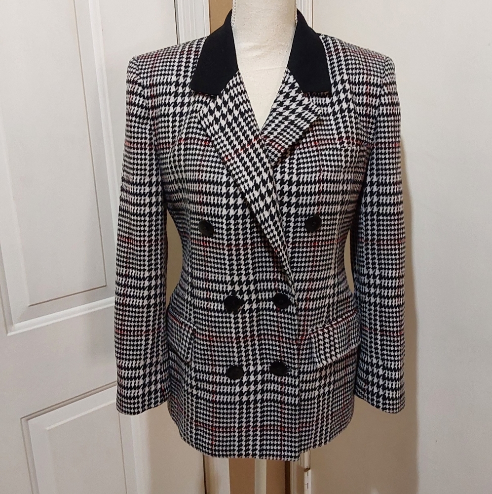 🌺 Like New Saville Black Plaid Wool Blazer
